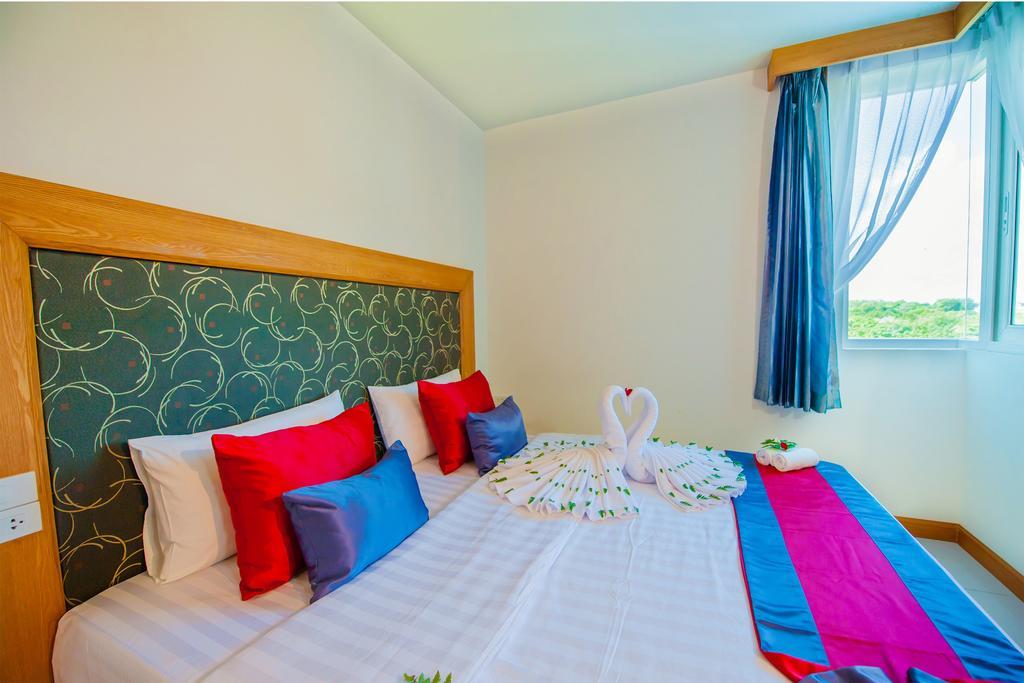 Grand Nai Harn Suites Rawai Ngoại thất bức ảnh
