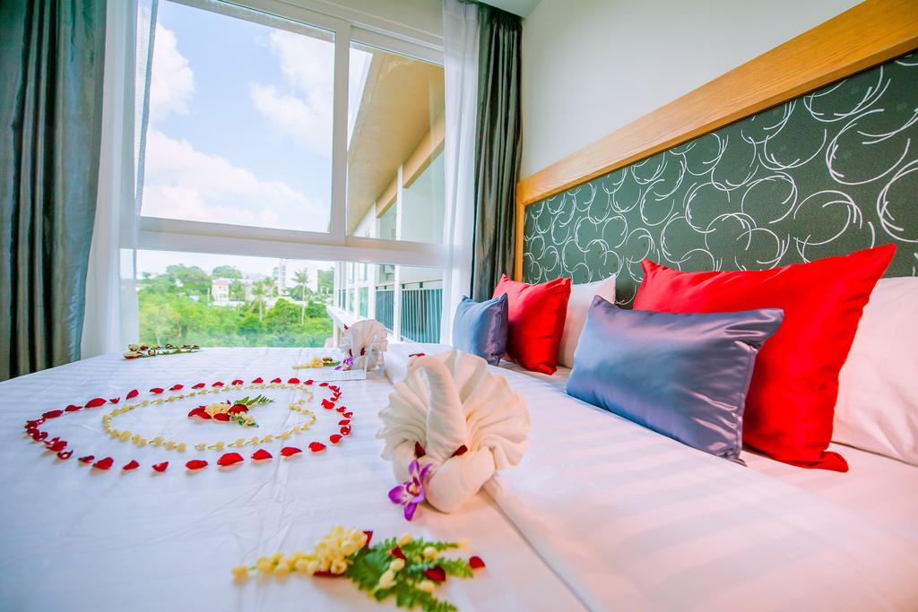 Grand Nai Harn Suites Rawai Ngoại thất bức ảnh